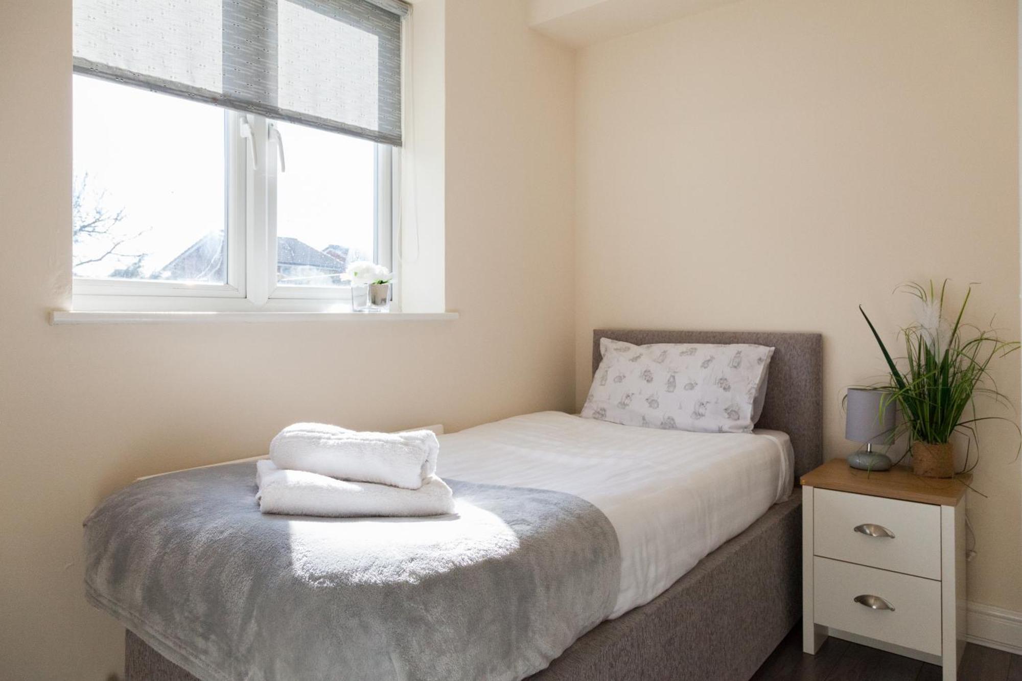 Pinfold Court Apartments 诺斯利 外观 照片